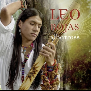 手伸进女朋友内裤里视频网站
